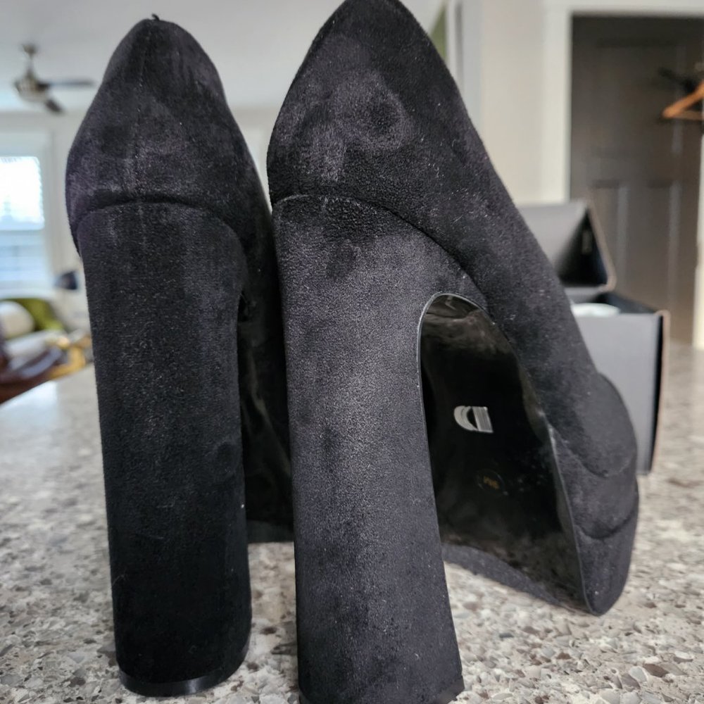 Fabulous D'Amelio Marlania Platform Pump - Black Lux Microsuede Size 9 - Picture 7 of 9